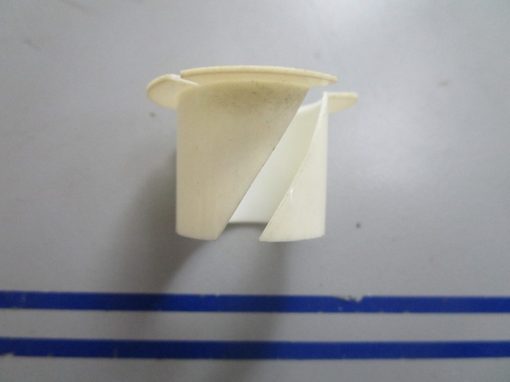 *NEW OEM* 0720 OMC Johnson Evinrude Bushing 314002 0314002