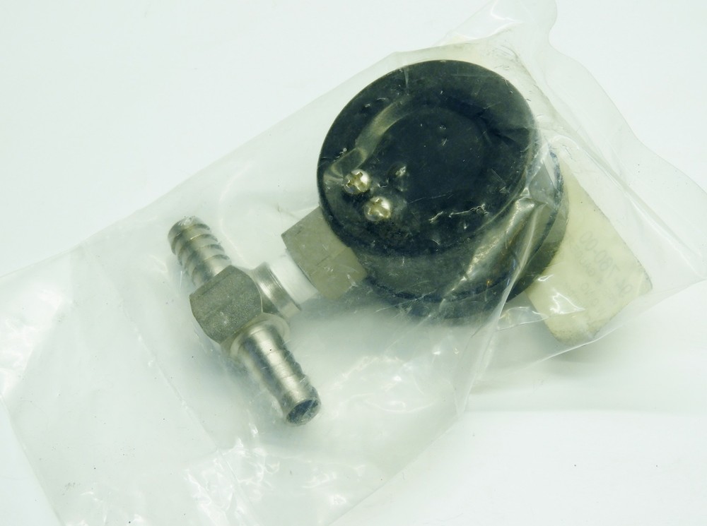 Multiplex 94-760-00 WATER PRESSURE GAUGE WITH TEE