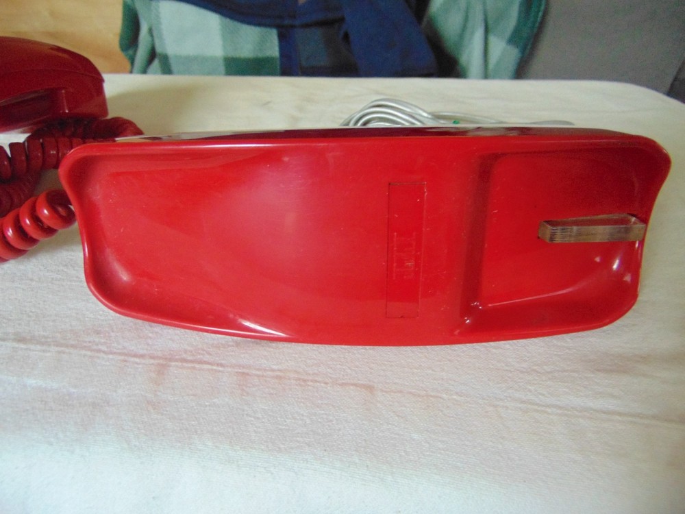 ITT Slimline red Push Button Phone very good condition complete