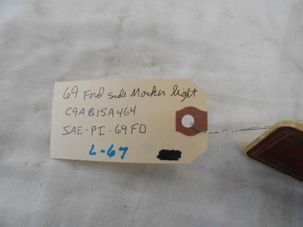 1969 FORD SIDE MARKER LIGHT C 9AB15A464