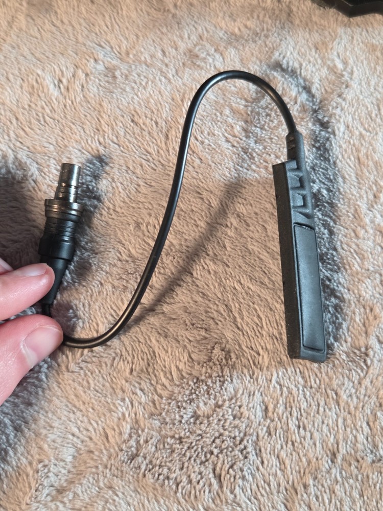 Night Evolution M952V Tactical Light Airsoft (Black) READ DESCRIPTION