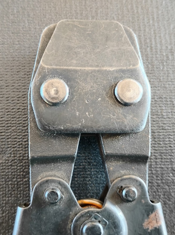 sharkbite pex crimping tool