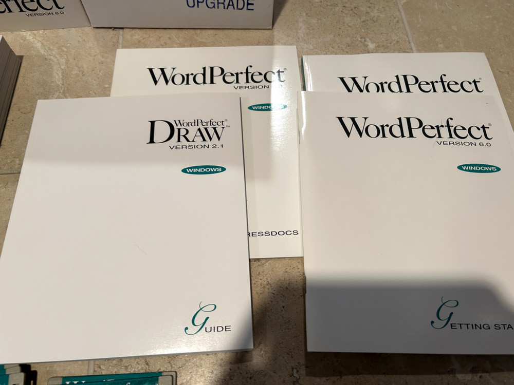 Windows WordPerfect Version 6.0 Word Processor Software, Draw 2.1, & ref chart
