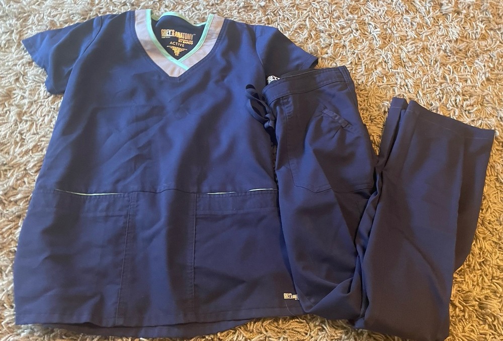 Greys Anatomy Women’s Scrub Set Size Extra Small Blue