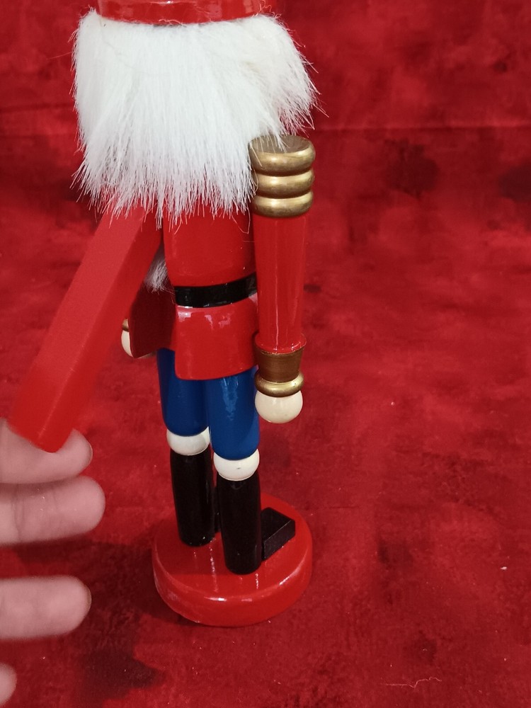 Vintage 2003 Old World Hand Crafted 10" Nutcracker In Original Box