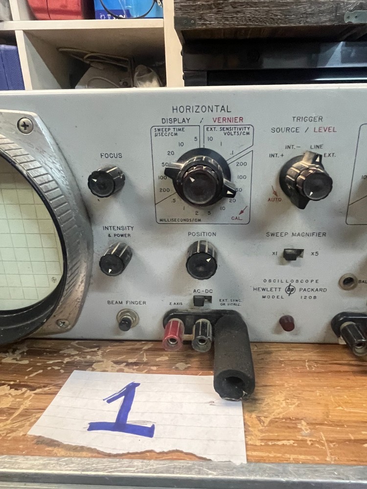 HP Hewlett-Packard Oscilloscope Model 120B - Powers on but untested.