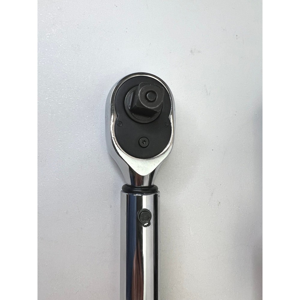 Digitool Solutions Model C-2502-3 Professional Torque Wrench with Case