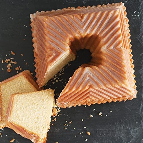 Nordic Ware 80577 Bundt Squared Pan, 10-Cup Capacity, Graphite