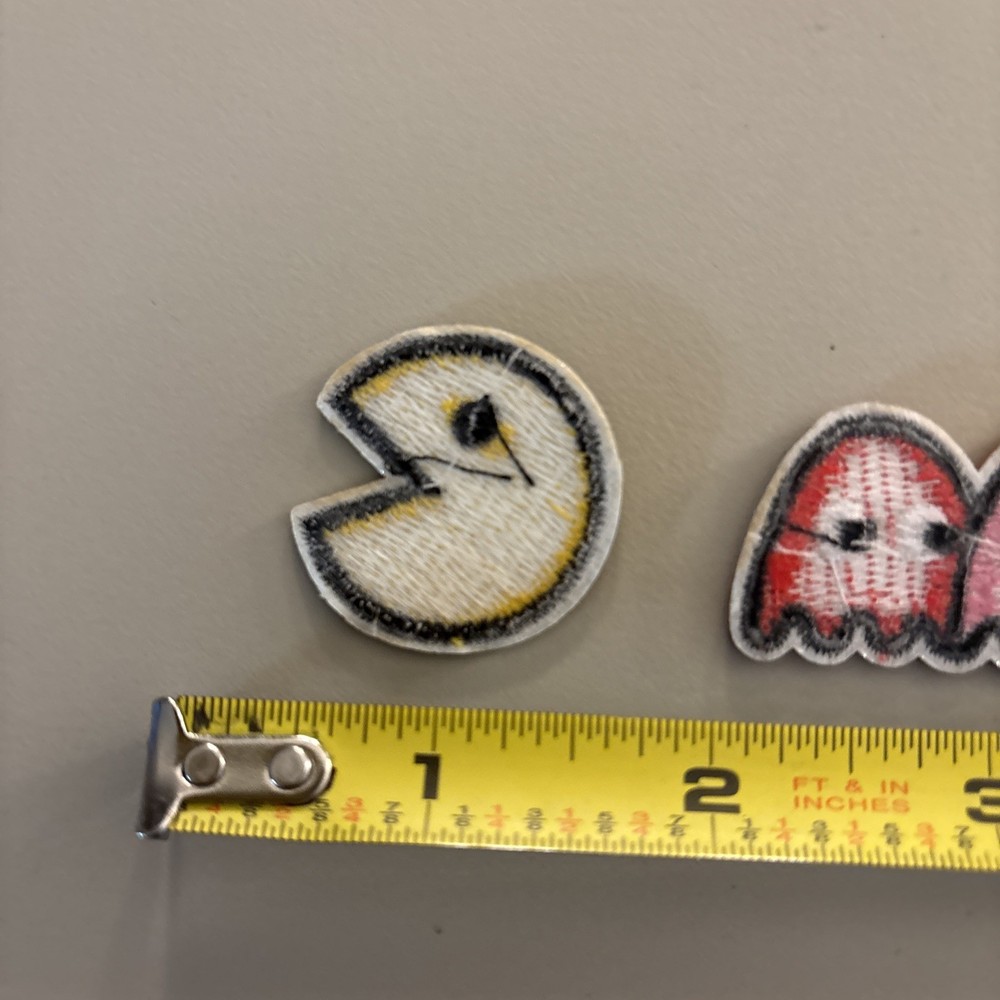 Pac-Man & Ghost (Iron on patch) Arcade / Video Games / Mrs. Pac-Man