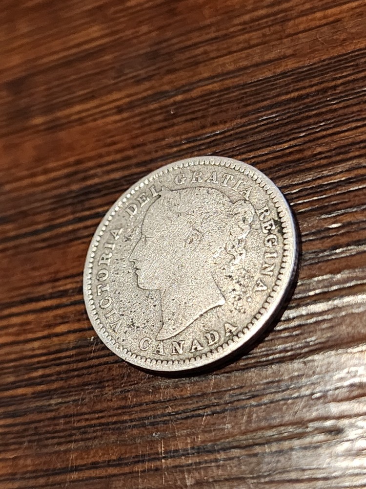 1901 Canada 10 Cents Silver Coin