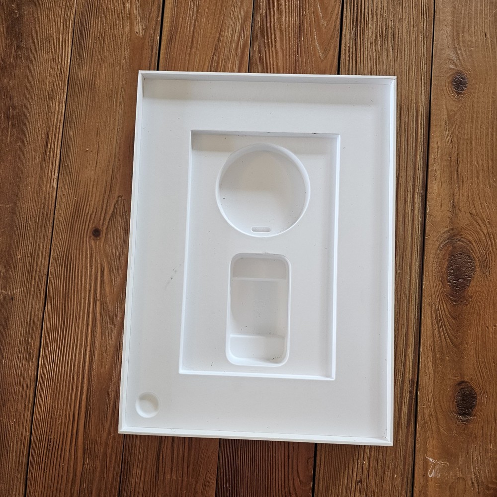 EMPTY BOX - iPad box 10th generation 256 GB (Box Only)