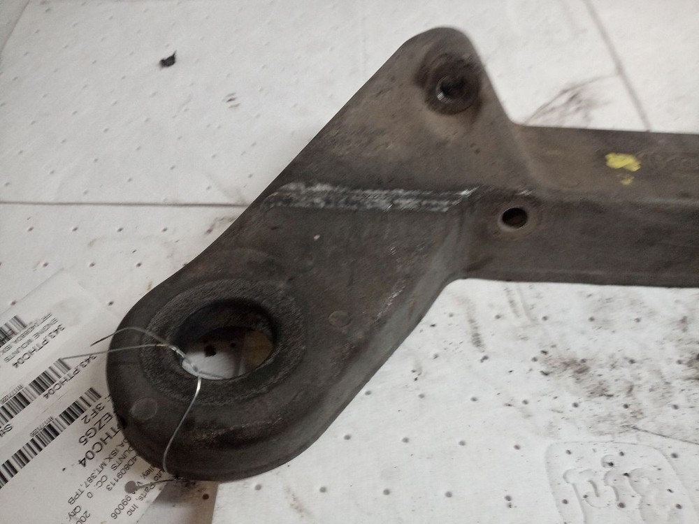 07-08034 Peterbilt 387 Front Engine Mount (11771220