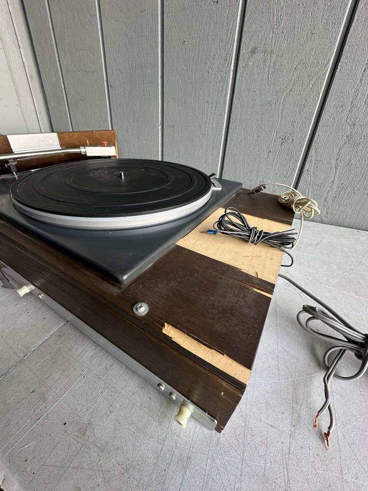 BOGEN B62 TURNTABLE (Read)