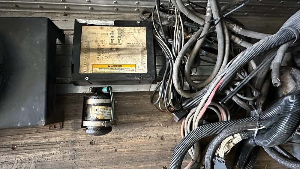 Thermo King Auxiliary Power Unit (APU)