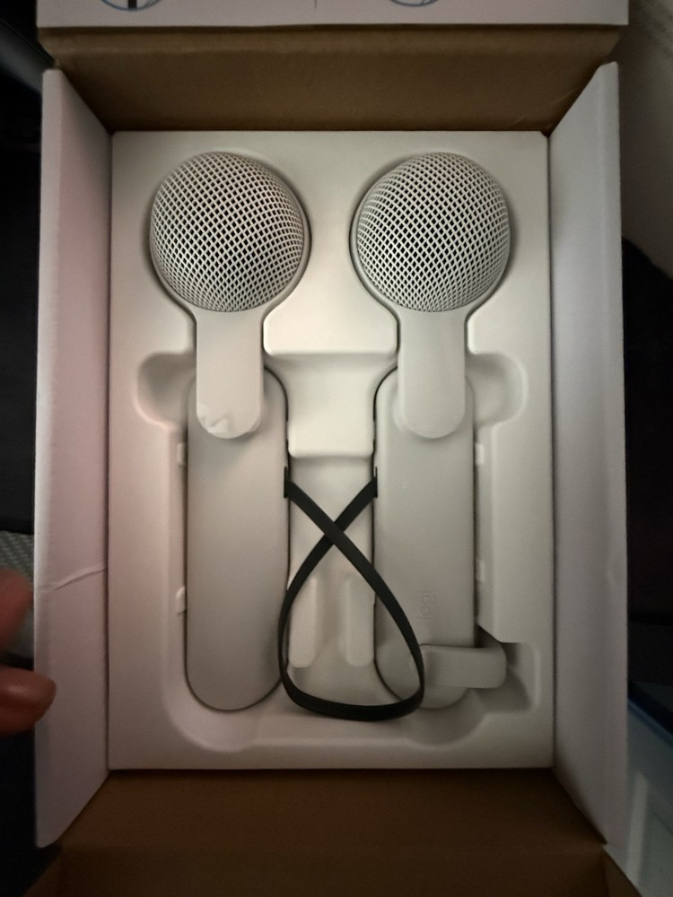 Logitech Off-ear Integrated Audio White USB-C for Meta Quest 2 Headset