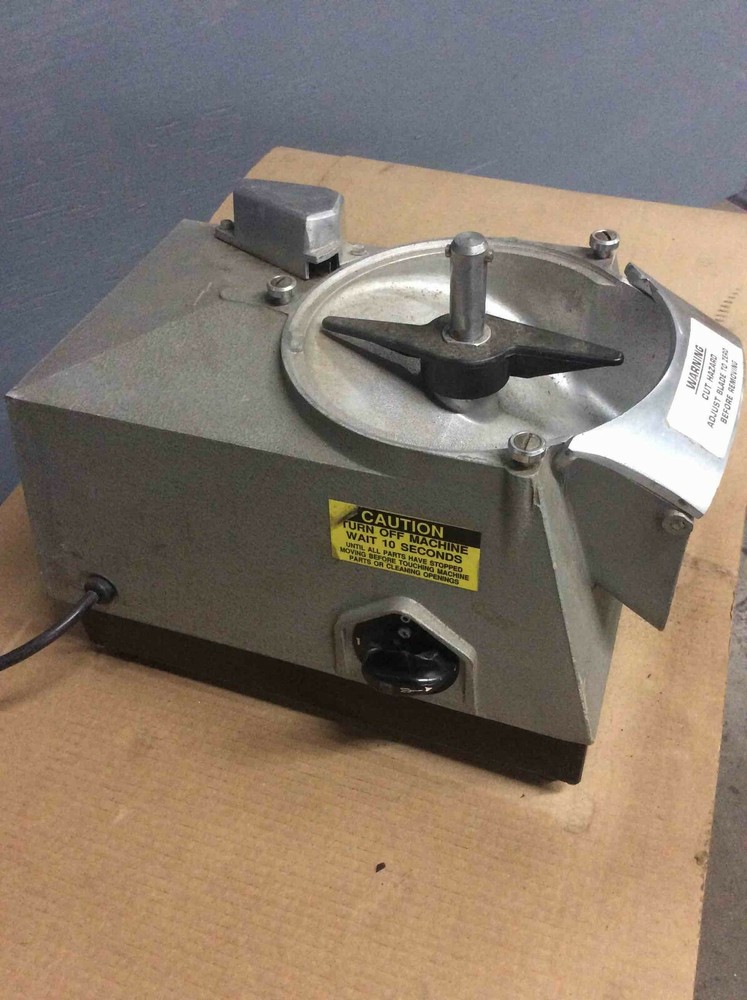 Warring Qualheim food processor mod 160 - missing top -NEED THIS SOLD -SEND OFER