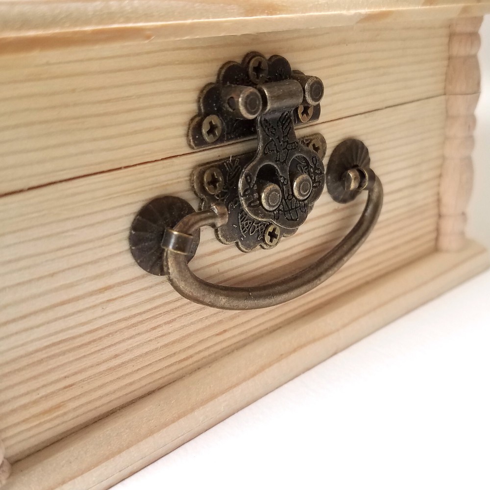Celtic 4 Leaf Clover Latched Wooden Box, Free Engraved Personalization