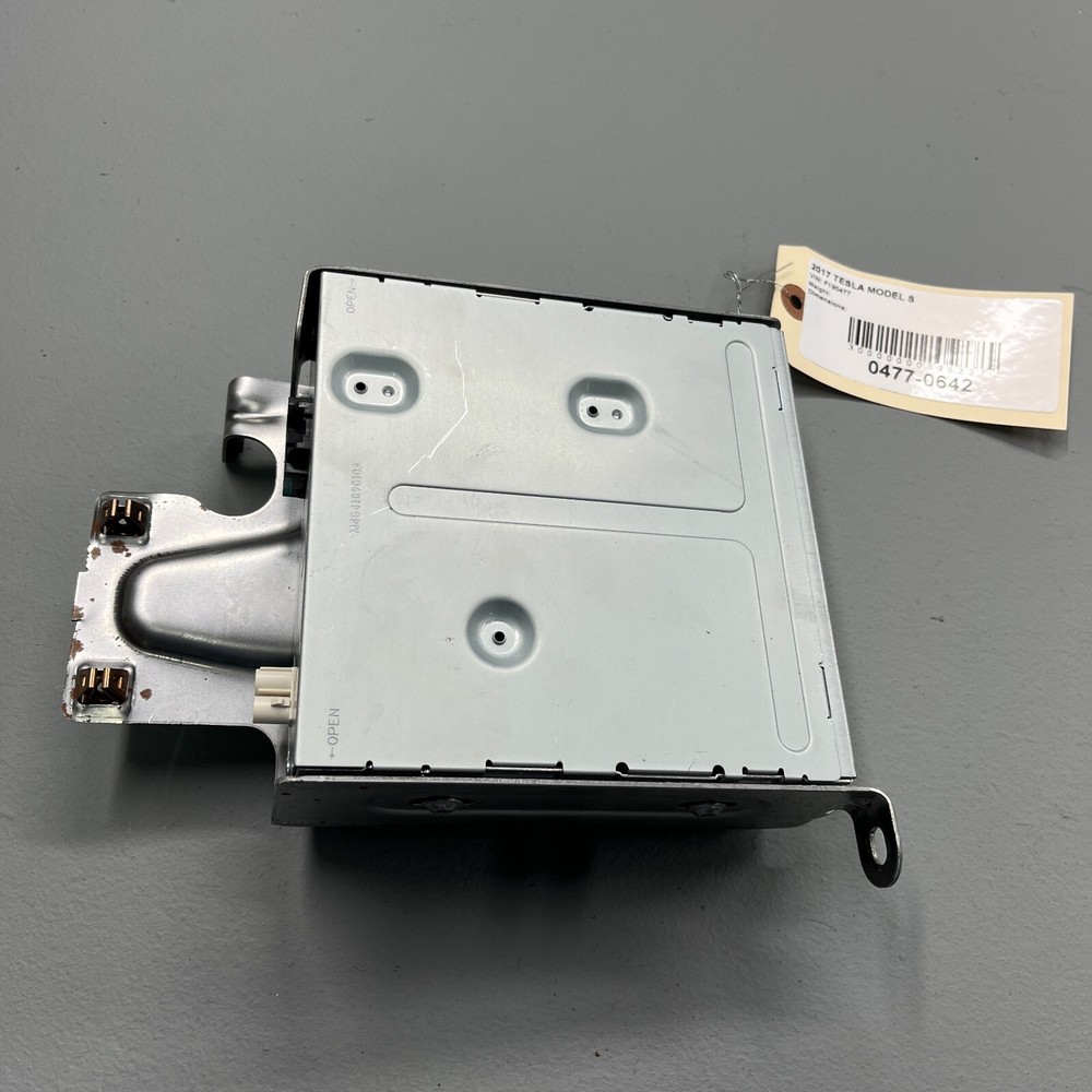2017-2019 Tesla Model S 75D Radio Audio Receiver Module OEM