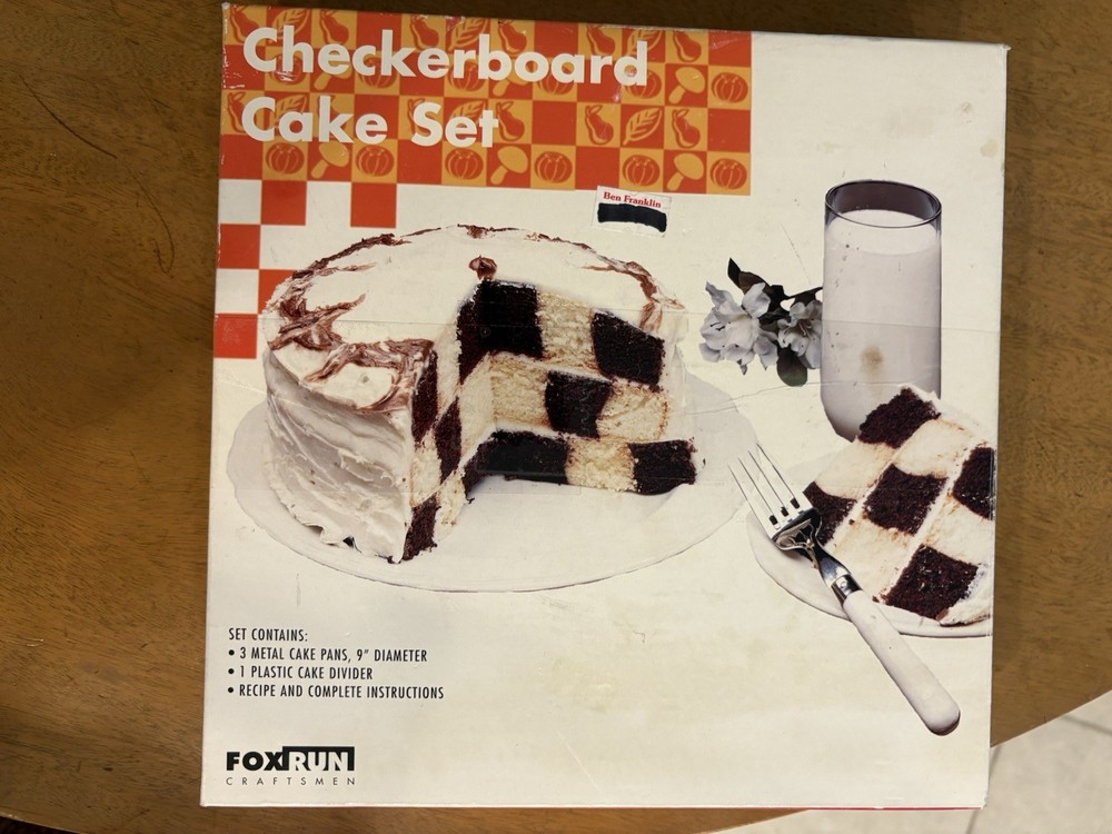ROUND CHECKERBOARD 3 LAYER CAKE PAN SET w/ INSTRUCTIONS by FoxRun
