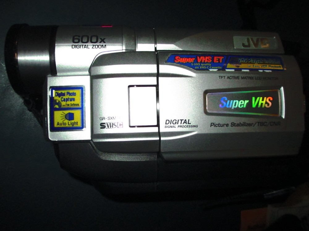 JVC 600X Digital Zoom Camera Untested w/ Battery packs + Papers