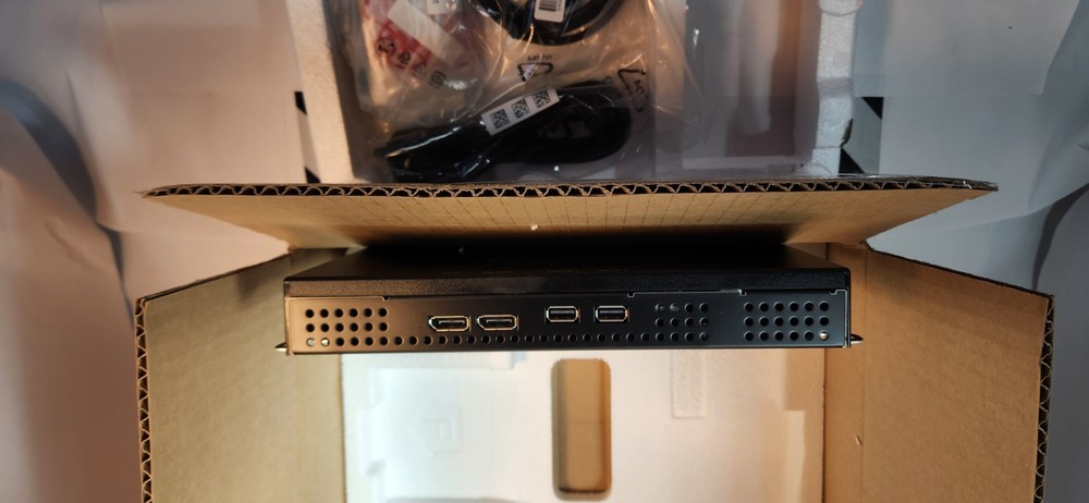 LG WP402-B - webOS 4.0 Digital Signage Player