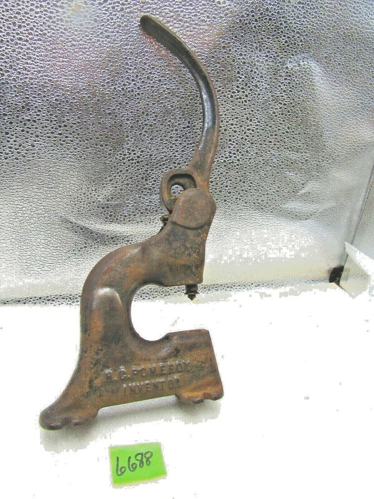 Stud/eyelet setting machine by GEM