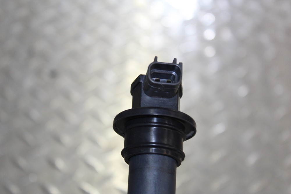 2011 TRIUMPH SPEED TRIPLE IGNITION COIL SPARK PLUG CAP