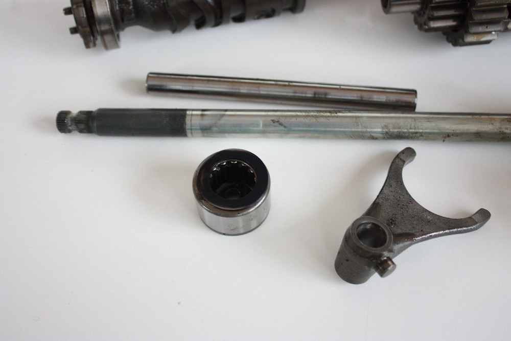 2004 HONDA CBF 600 GEARBOX