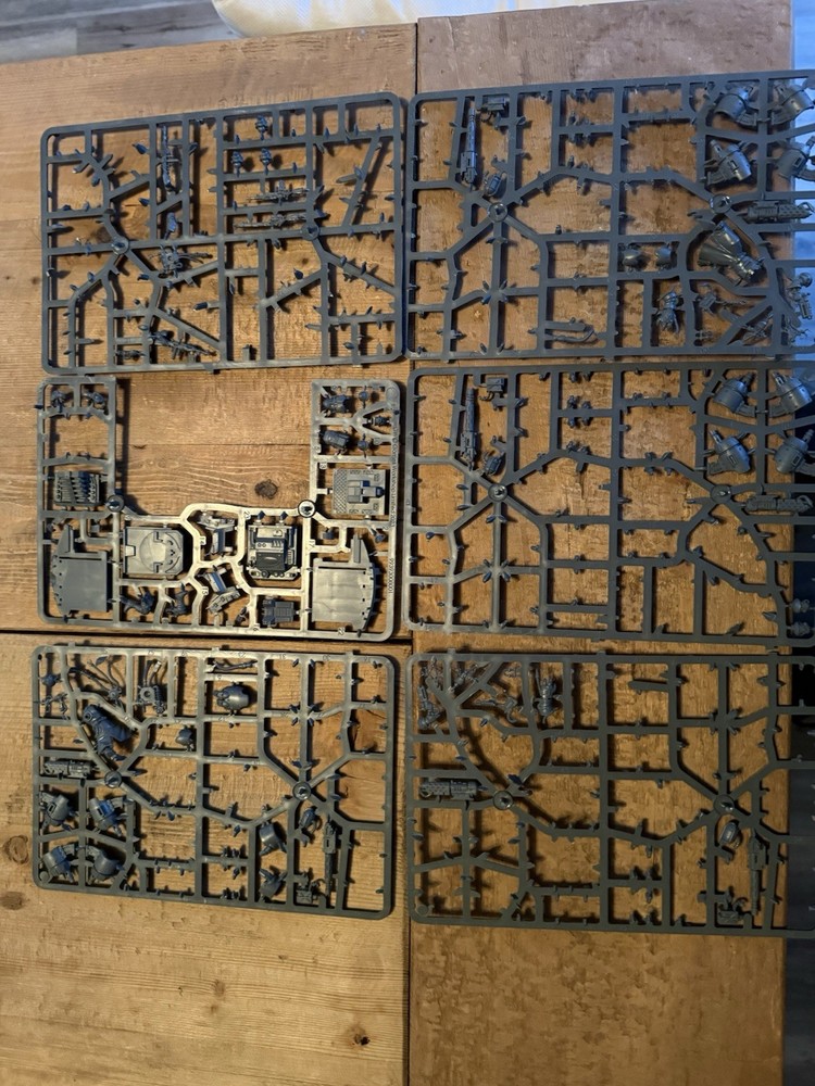 Bits And Pieces Warhammer 40K