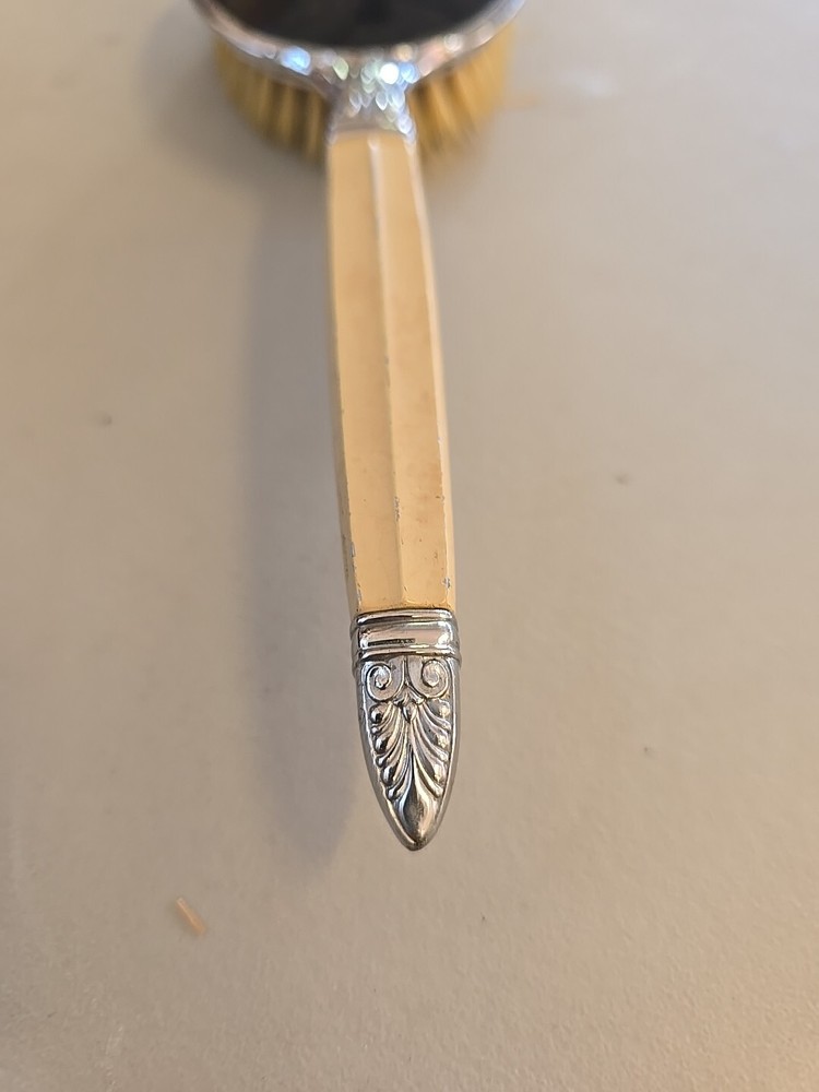 Vintage!! HAIRBRUSH!!!