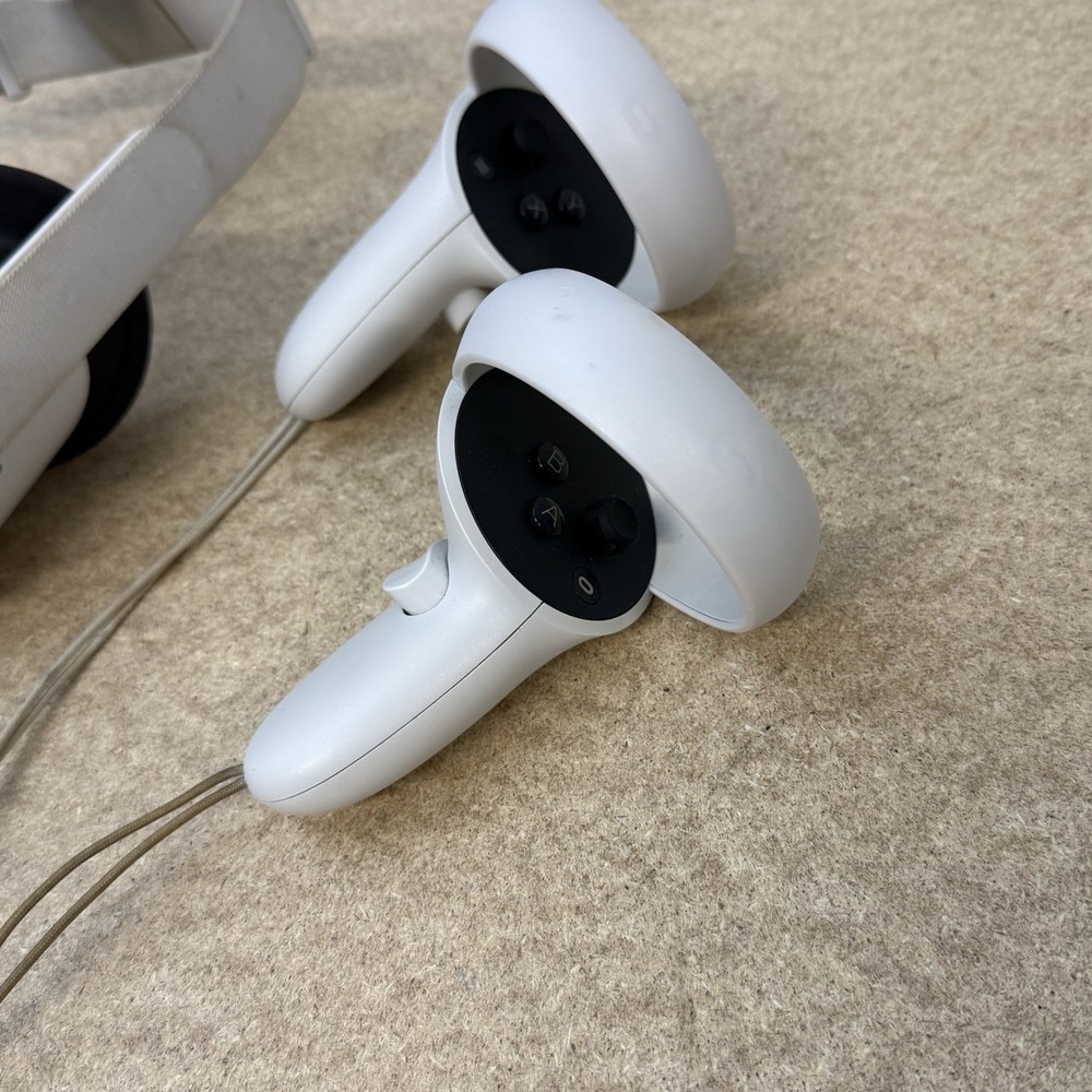 Oculus Quest 2 VR Headset 128GB w/ Controllers / Regular Strap - Tested Works