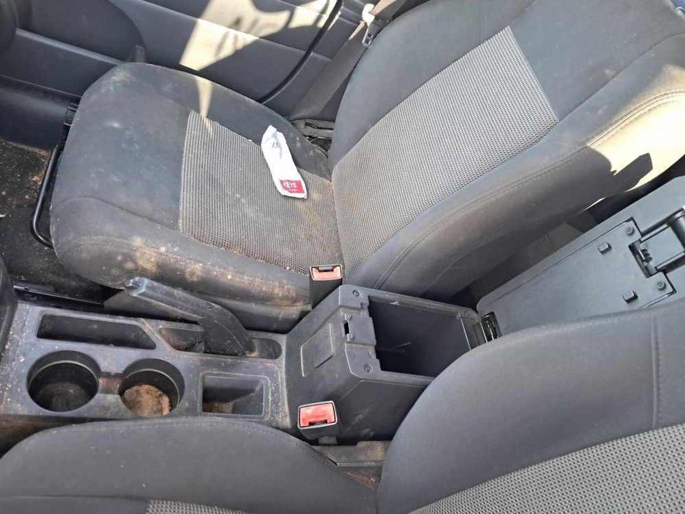 COMPASS 2011 Glove Box 4893478