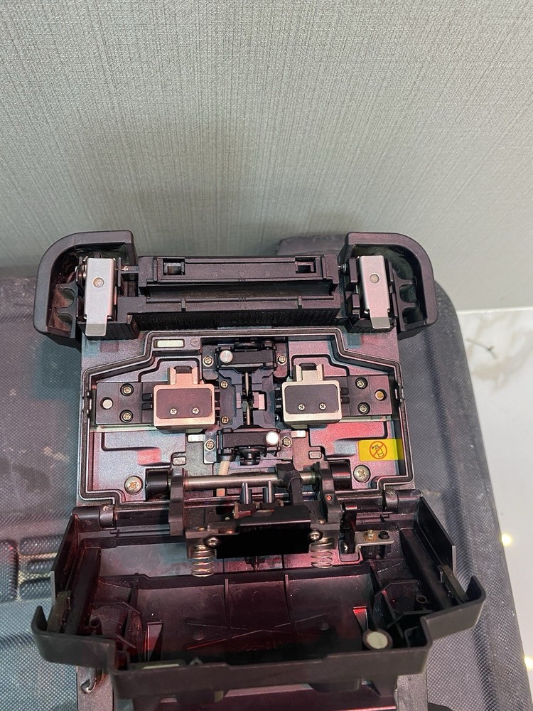 FITEL S153A Fusion Splicer