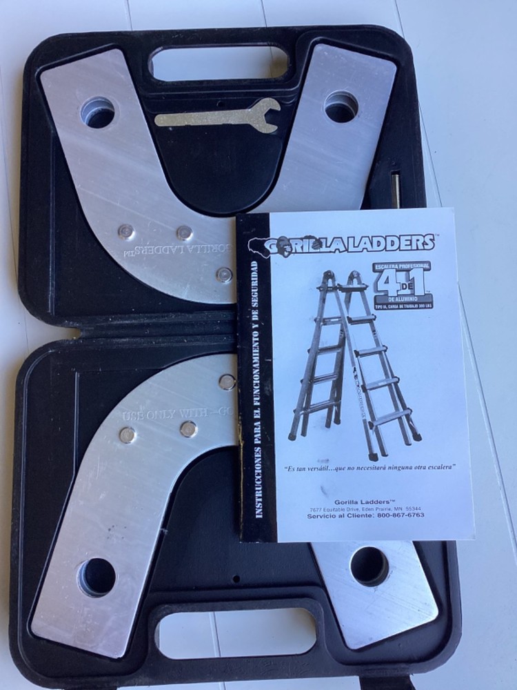 WERNER DYNAMIC LADDER HINGE SET IN CASE, Excellent Condition