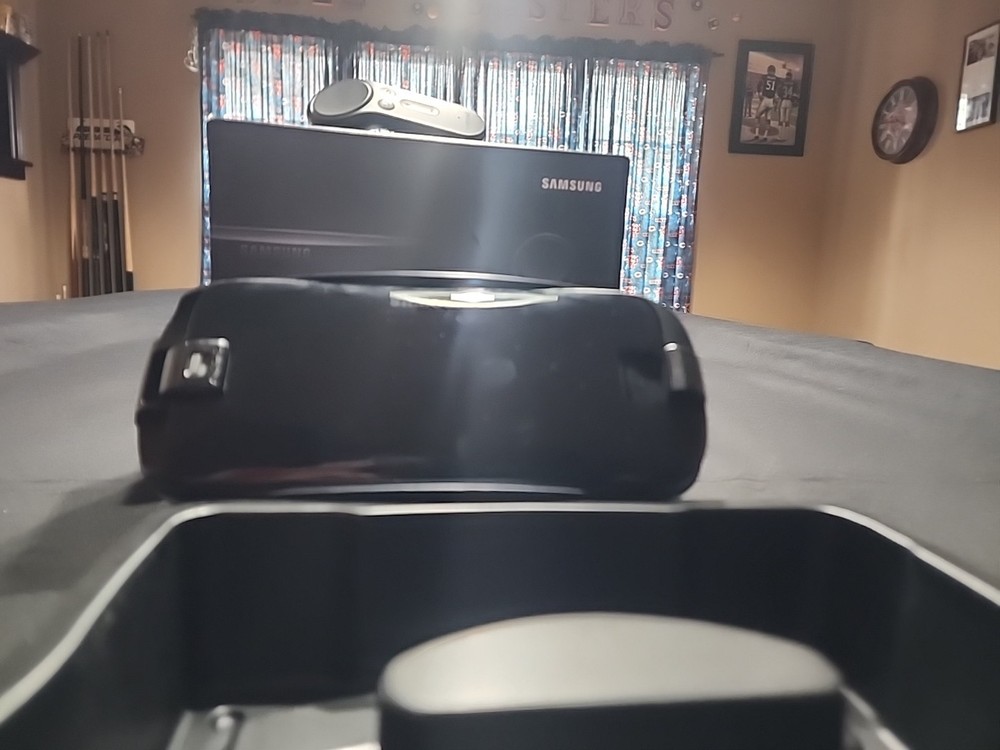Samsung SM-R324 Gear VR W/Controller Powered by Oculus Open Box