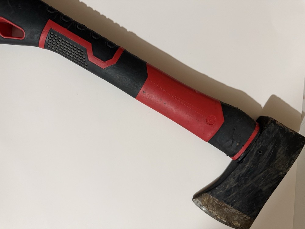 HATCHET NEW HYPER TOUGH 1.25 LB AXE.