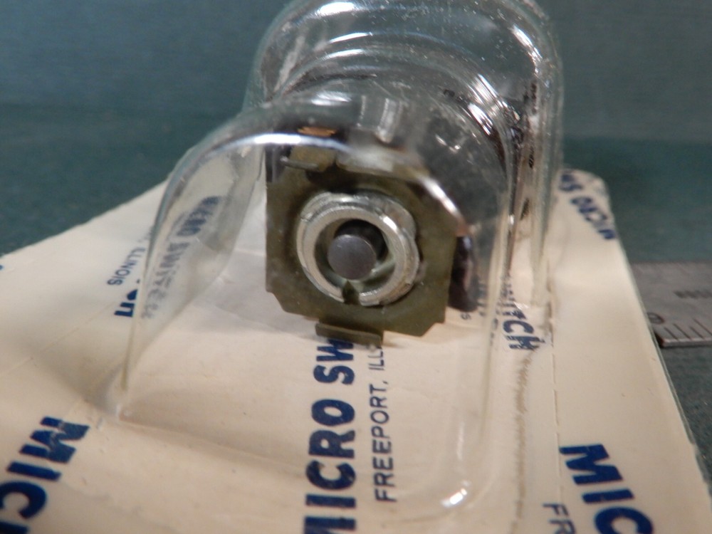 Honeywell Micro Switch 2C21 "Series 2" Operator Indicator Module NOS