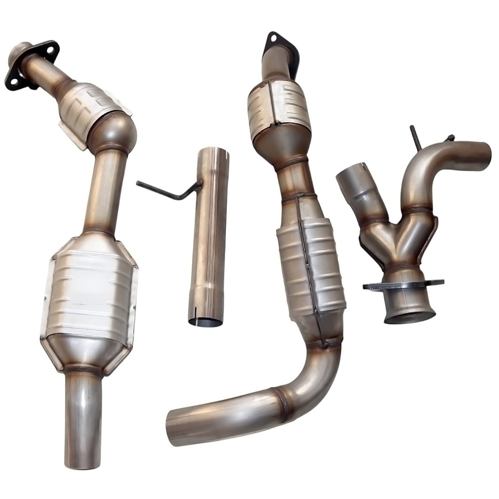 Front Left & Right Catalytic Converter Set For 2003-2004 Ford Expedition 5.4L