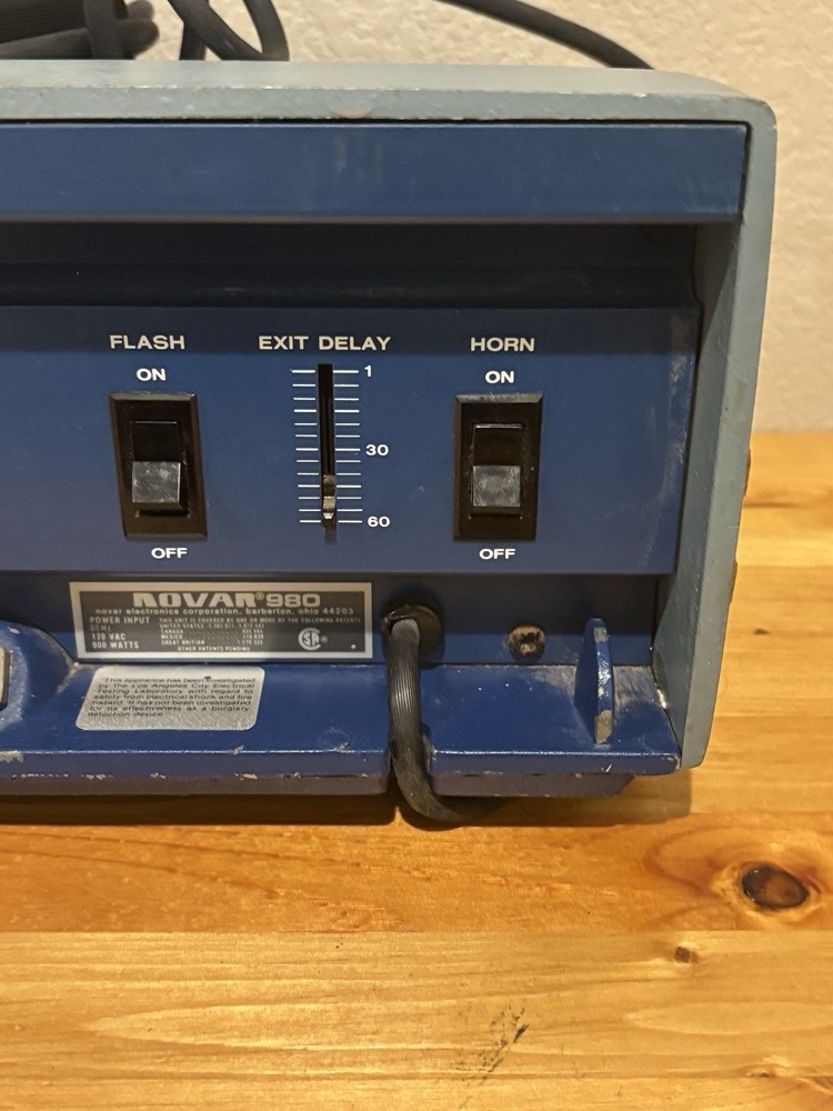 Novar 980 Security Alarm Panel - Untested - Powers On