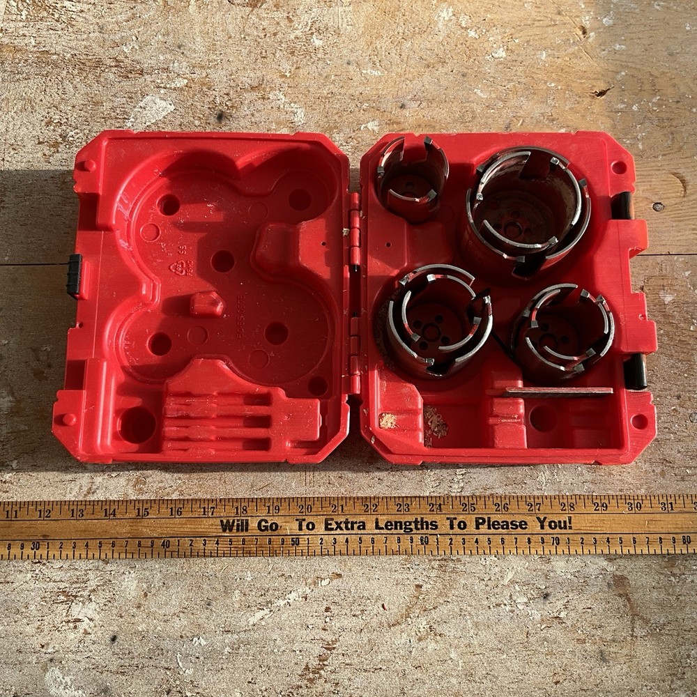 7 Milwaukee Hole Saws w/ Carbide Teeth & Plastic Hard Case & Sharpener