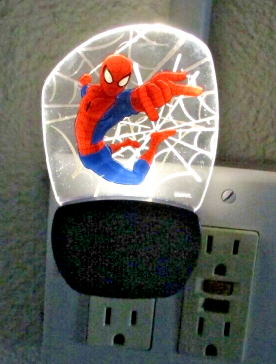 Spider-Man Night Light LED Plug In Spider Man Dusk 2 Dawn Sensor model 8803