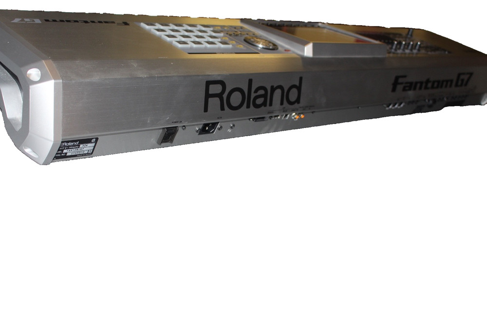 Roland Fantom G7 76-key Sampling Synth Workstation with Soft Case