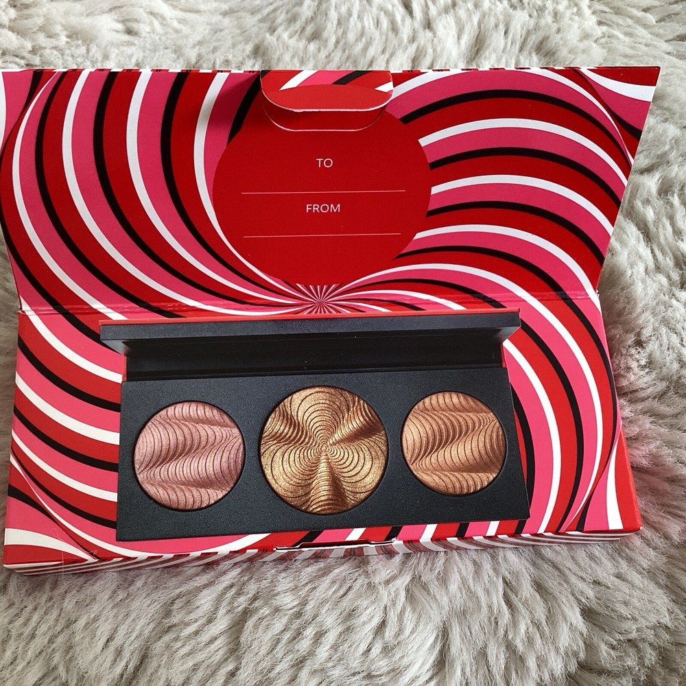 Mac Step Bright Up Extra Dimension Skinfinish Palette (Medium/Deep)