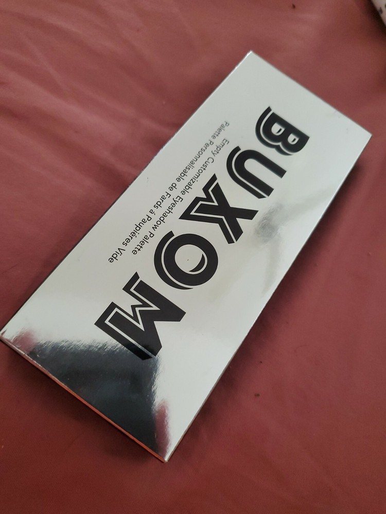 Buxom Empty Customizable Eyeshadow Palette / New With Box