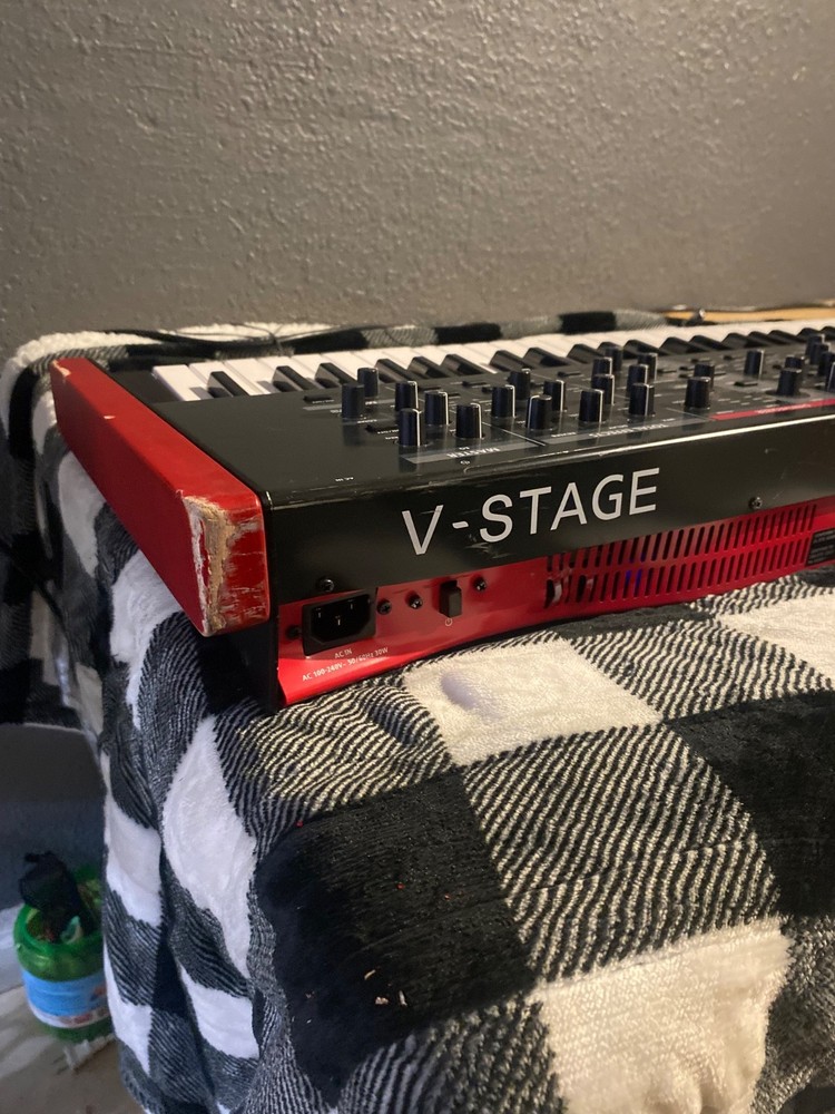 Roland V-STAGE76 76-Note Performance Keyboard (Damaged )