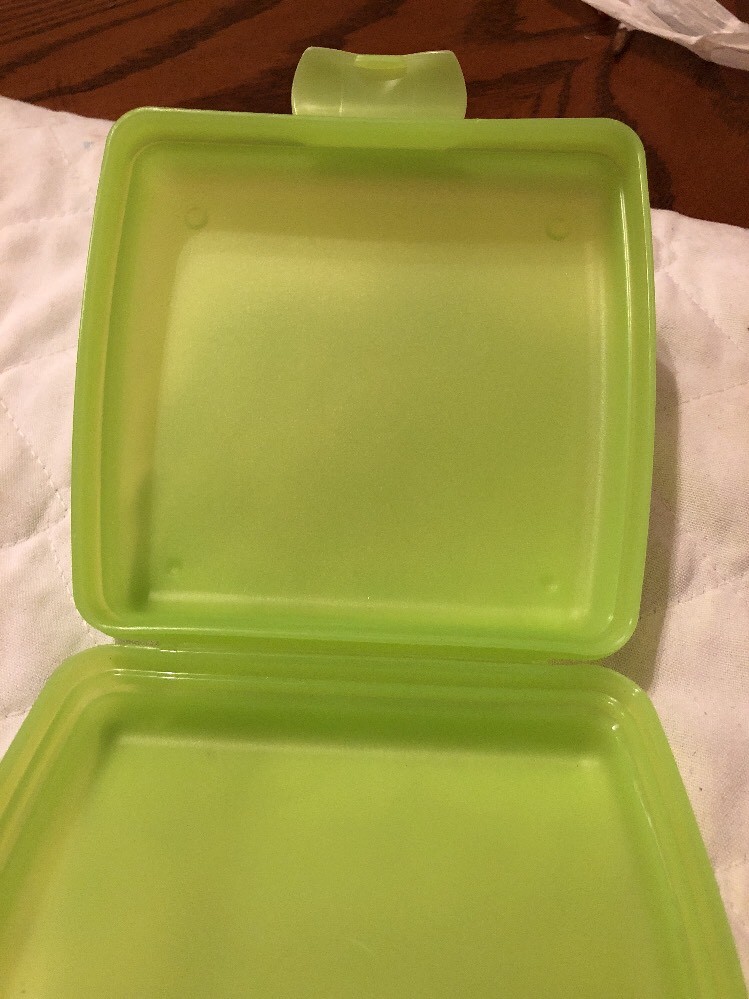 Tupperware Neon Green Sandwich Keeper Box #3752