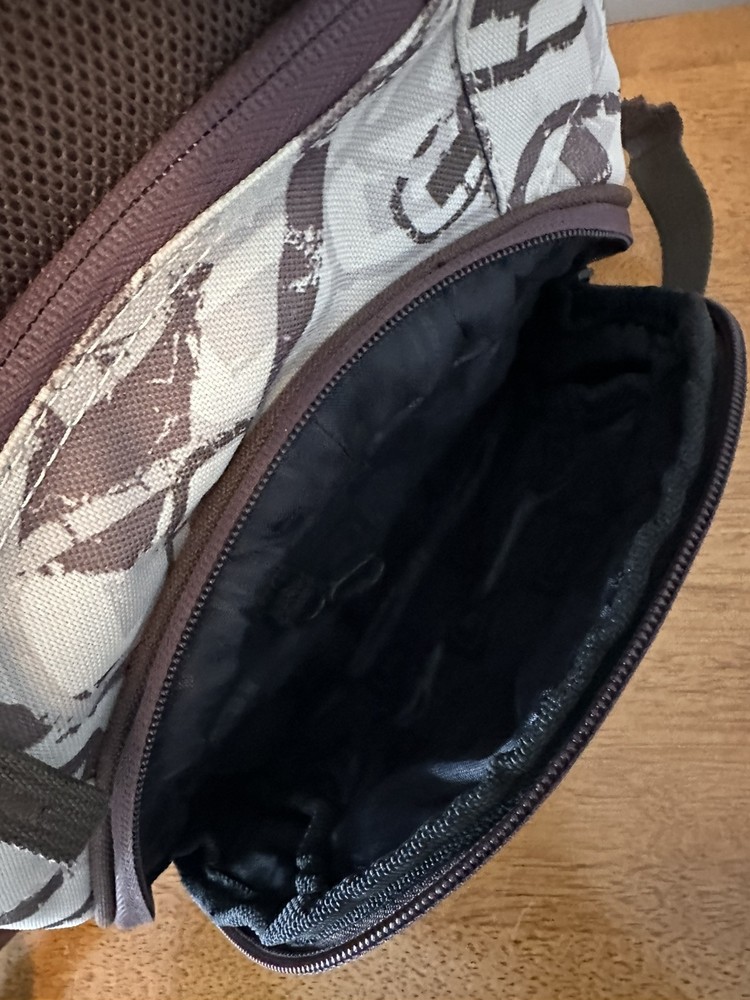 Ogio Hydration Backpack 2 Liters 70 Oz