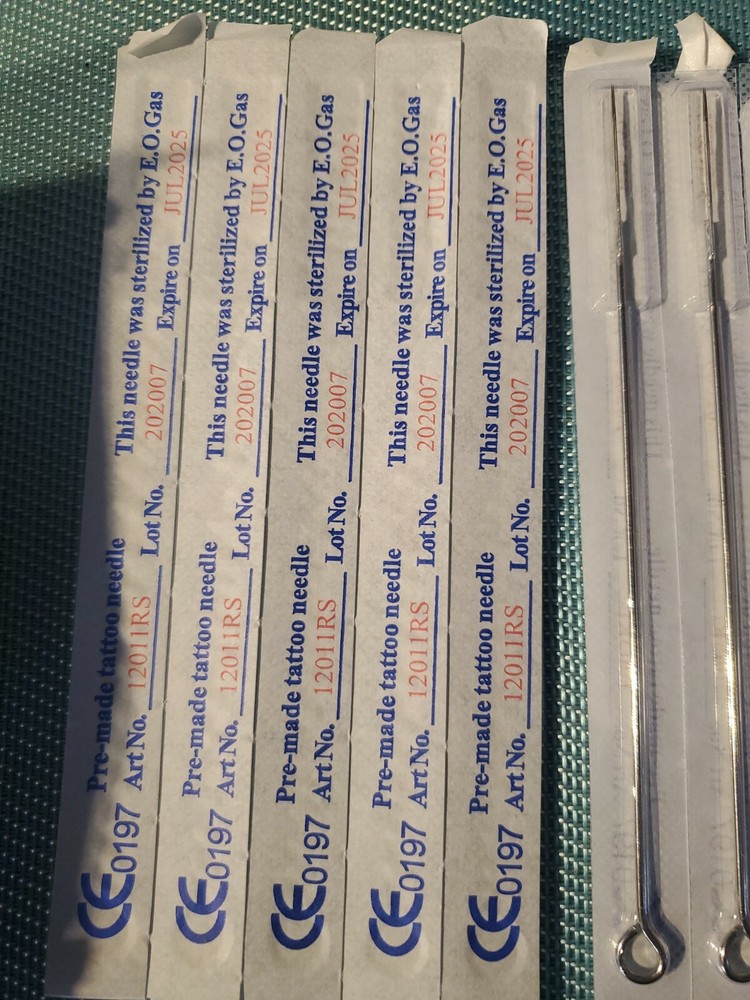 Box with 160 Pre-made Tattoo Needles
