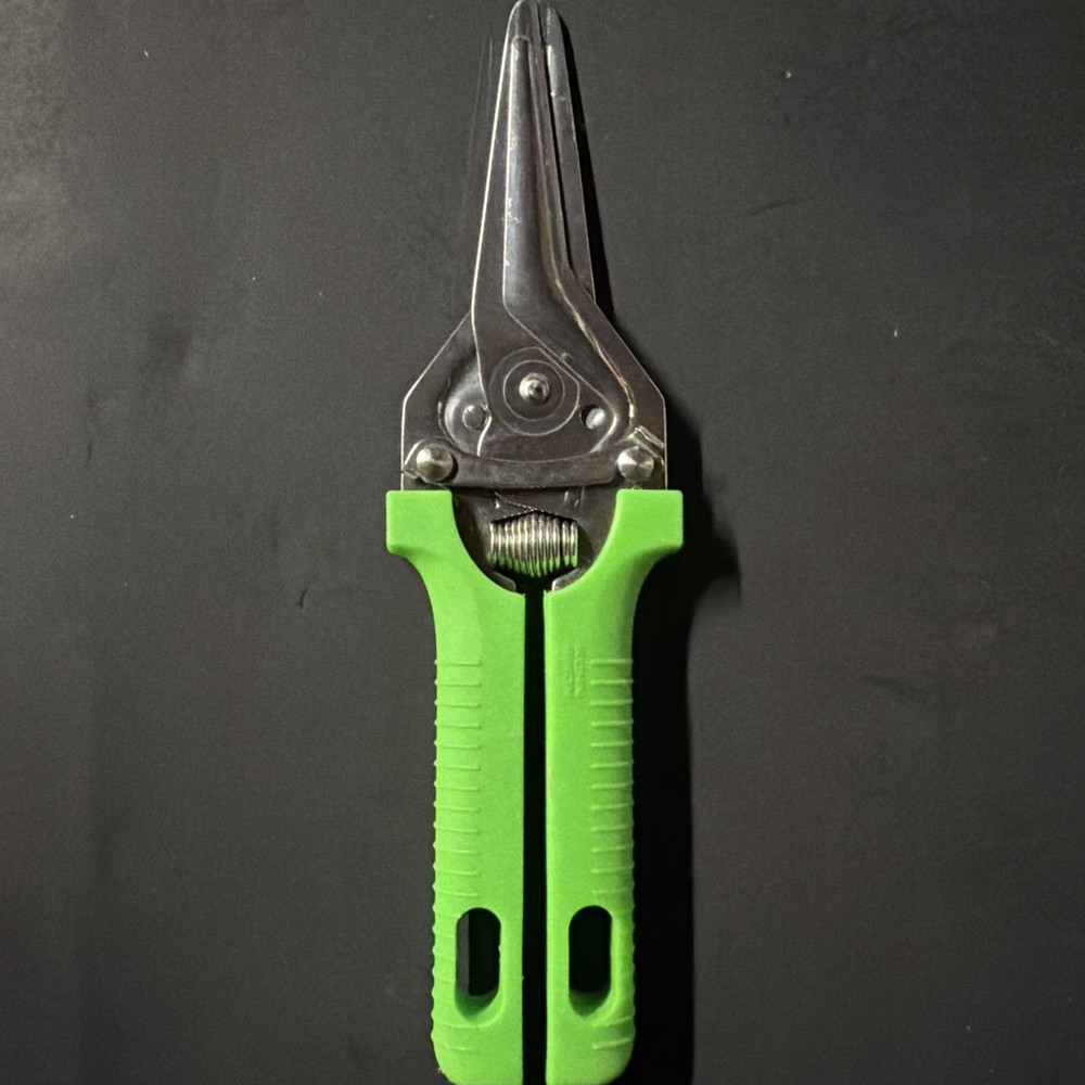 Kuhn Rikon Multi-Use Shears GREEN