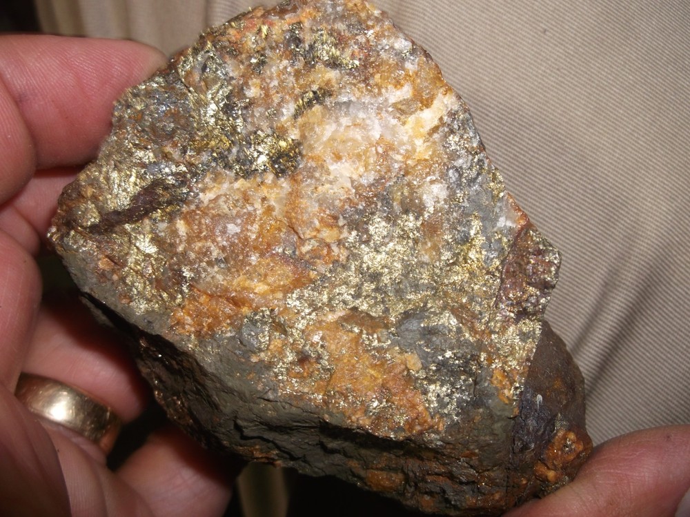Gold, silver, copper, 429 grams samples ,ore high grade .